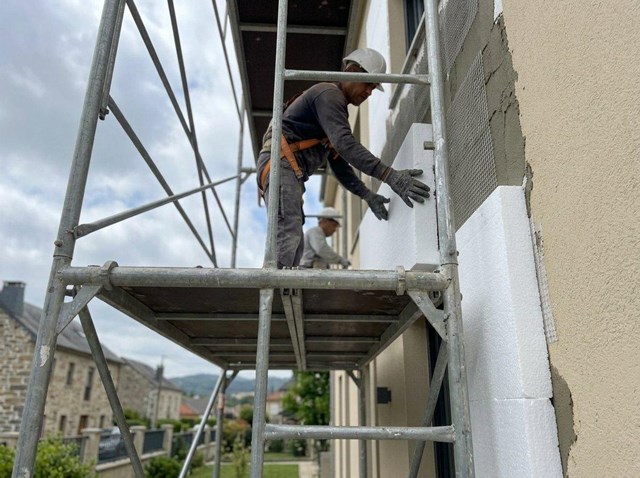 Reduzca su factura con la instalación de fachadas SATE en Ferrol - Imagen 1