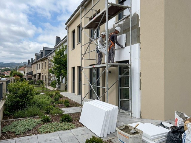 Reduzca su factura con la instalación de fachadas SATE en Ferrol